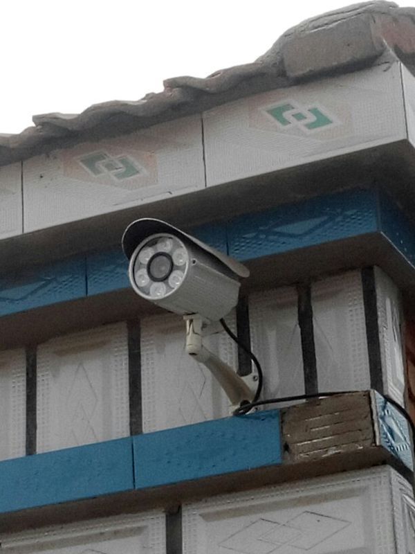 我家丢钱了。这是什么监控器?我们不会看回放把盒子也扔了。_360问答